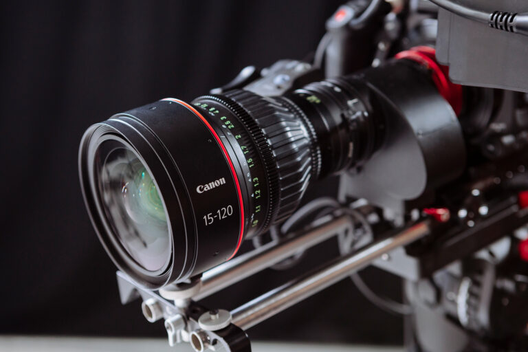 Canon представляет пять видеокамер 4K и PTZ-камеру