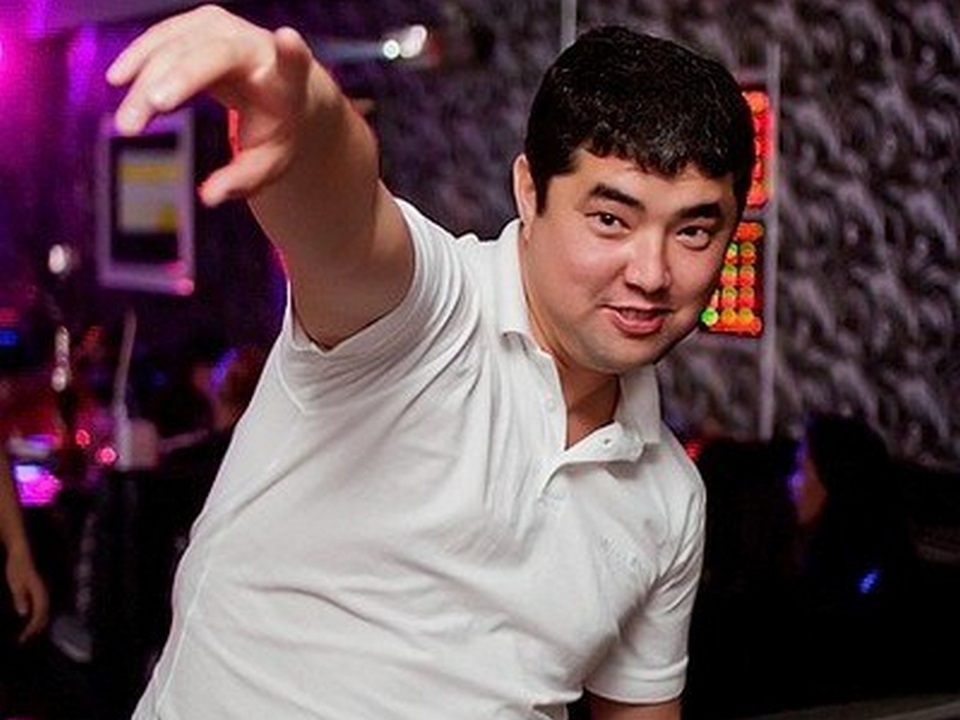 8 июня – день рождения режиссера-постановщика Армана Ештаева, Астана, Казахстан tkt1957.com