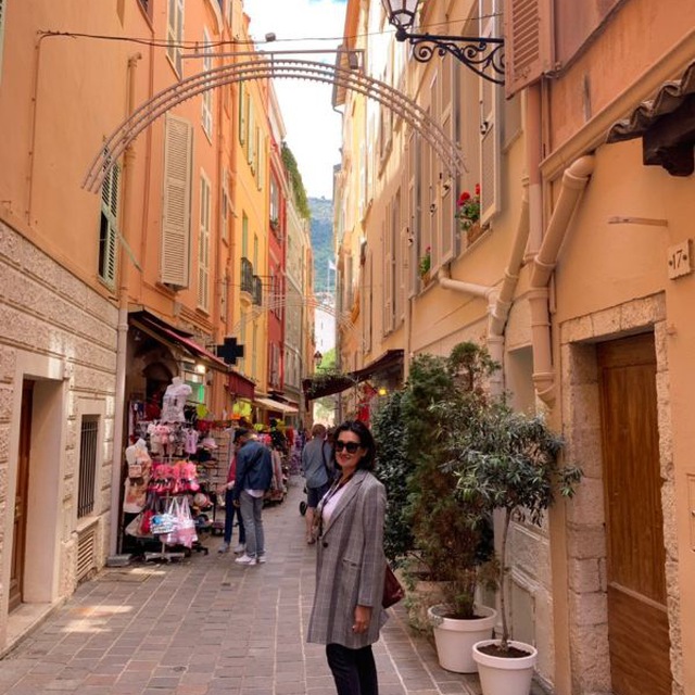 Интервью с Сайёрой Худайбердиевой, продюсером по производству киностудии «Узбекфильм» tkt1957.com