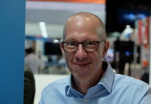 Клаус-Йорг Яспер: Lawo продолжит развивать системные предложения Клаус-Йорг Яспер (Klaus-Joerg Jasper), старшим директором по продажам Lawo на Ближнем Востоке и в СНГ tkt1957.com