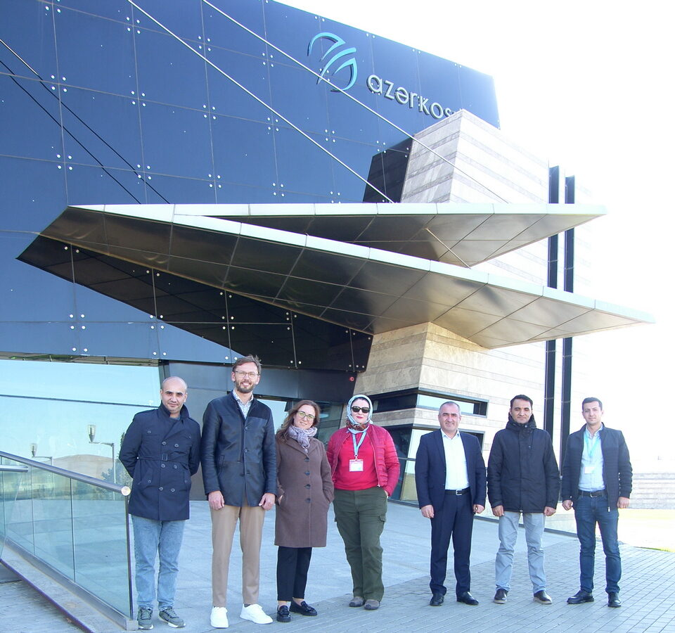 Экскурсия на главную спутниковую станцию наземного управления Azercosmos состоялась в рамках II Международной гибридной выставки-конференции Broadcasting / Cinema / Pro AV 2023 Azerbaijan 22 ноября 2023 года.