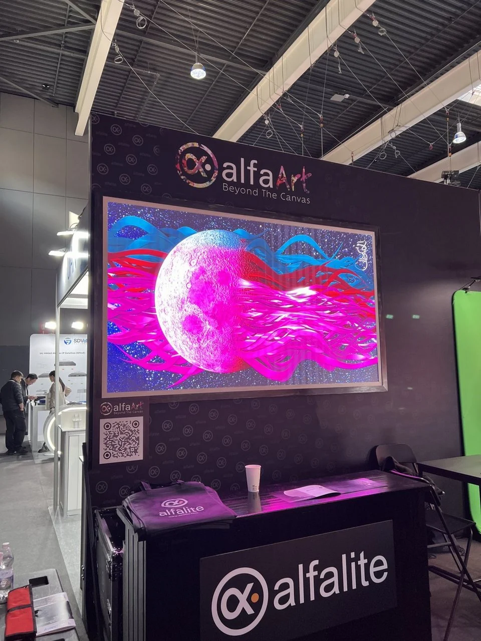Испанский производитель светодиодных дисплеев Alfalite покажет новые светодиодные панели Alfalite UHD FinepixAlfaCOB на стенде партнёра FOR-A, также представляющего свои дисплеи Modularpix Pro и Litepix