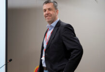 14 апреля – день рождения Александра Порватова, LiveU