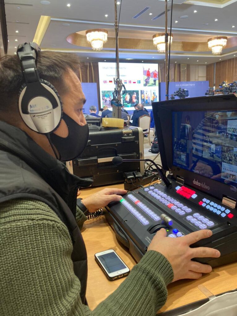 Интервью с Максимом Гребцовым, главным режиссёром телеканала Atameken Business (Казахстан)