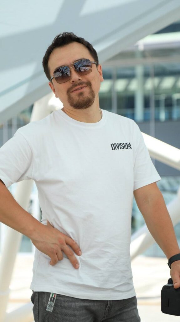 Интервью с Максимом Гребцовым, главным режиссёром телеканала Atameken Business (Казахстан)