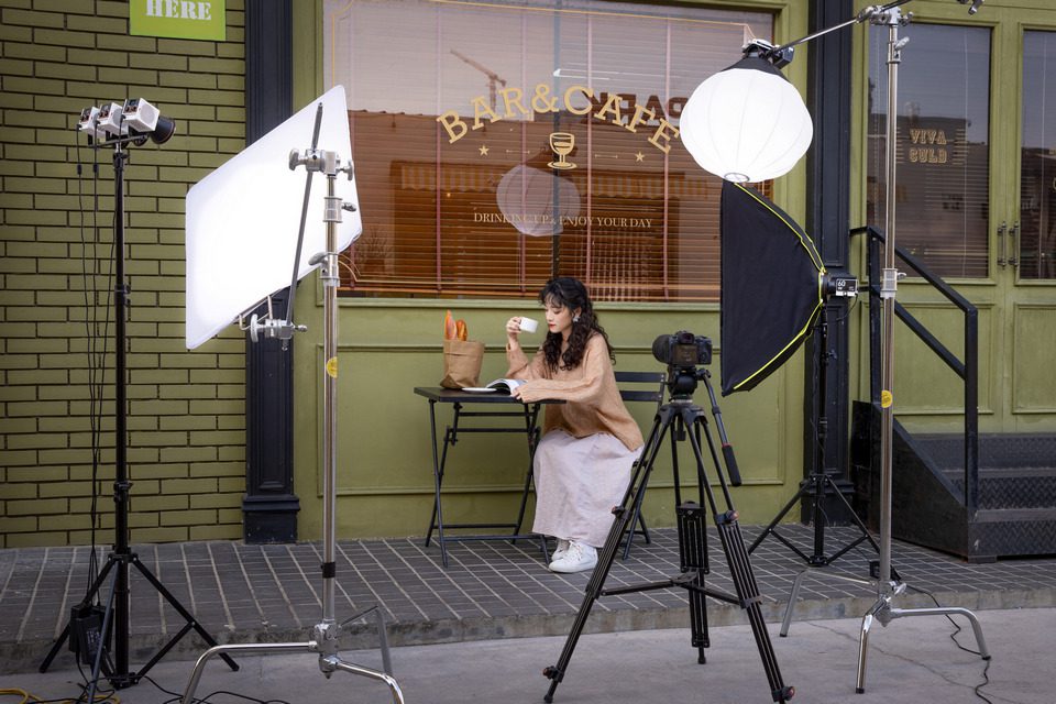 Zhiyun announces Molus G60 & Molus X100 LED Lights tkt1957.com