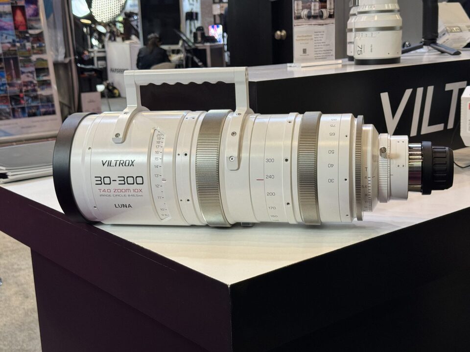 Official Announcement of Viltrox LUNA 30-300mm T4 