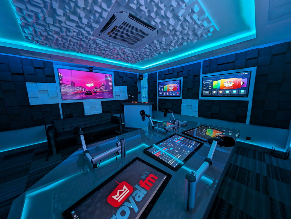 94.3 Royal FM and Lawo: Advanced broadcasting studio with virtual radio