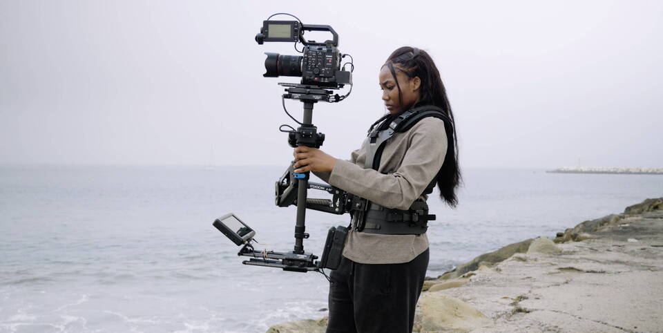 Tiffen Steadicam Axis: New Electronic Camera Stabilizer with Volt Technology