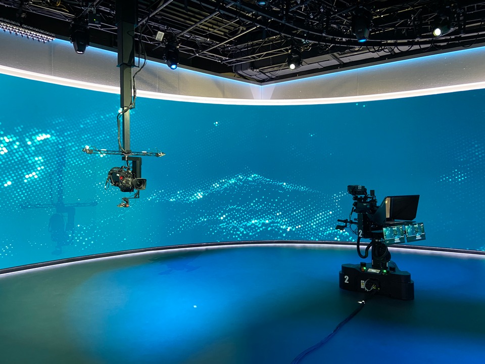 Blackcam, known for pioneering remote moving camera technology, announces the launch of the RP1 Robotic Pedestal and the ARRO2 Modular Robotic Arm that raises the bar for mobility in studio production