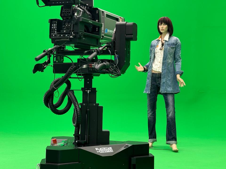 Blackcam, known for pioneering remote moving camera technology, announces the launch of the RP1 Robotic Pedestal and the ARRO2 Modular Robotic Arm that raises the bar for mobility in studio production