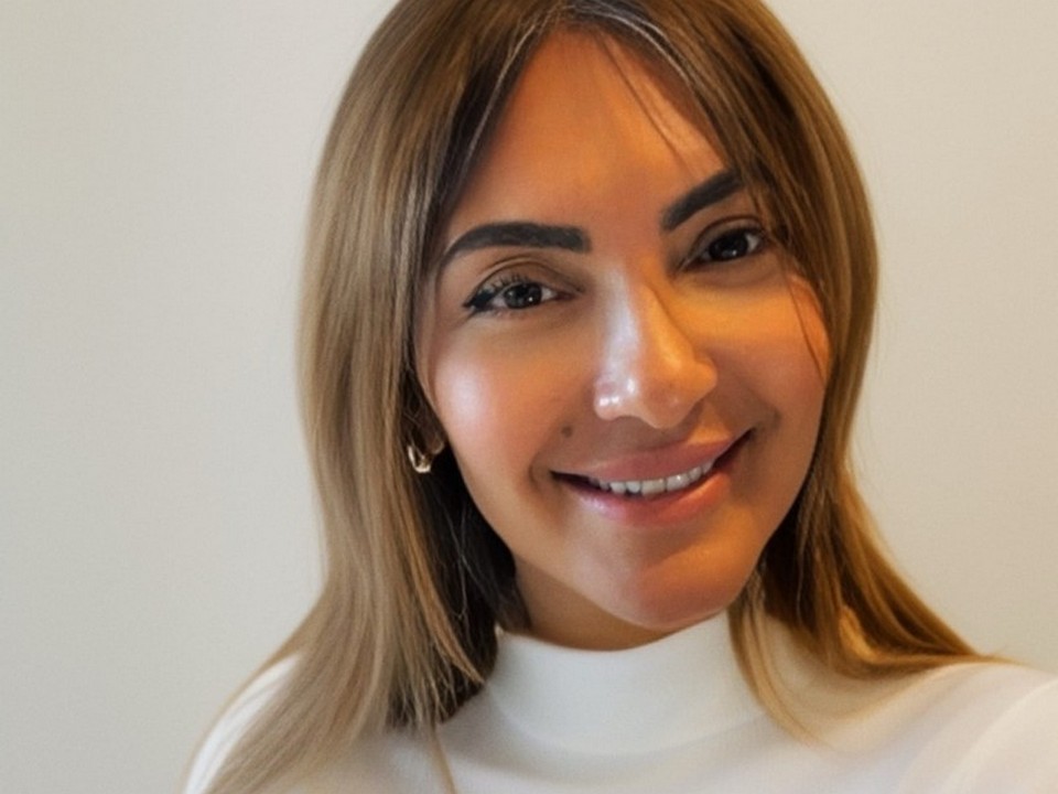 Hatice Kuzay, Chrysales